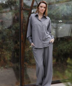 Alternative view of Pilkos spalvos viskozinis kelnių ir marškinių komplektas