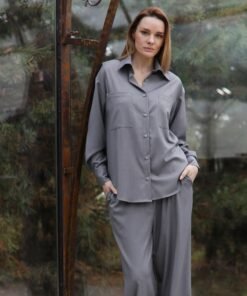 Pilkos spalvos viskozinis kelnių ir marškinių komplektas